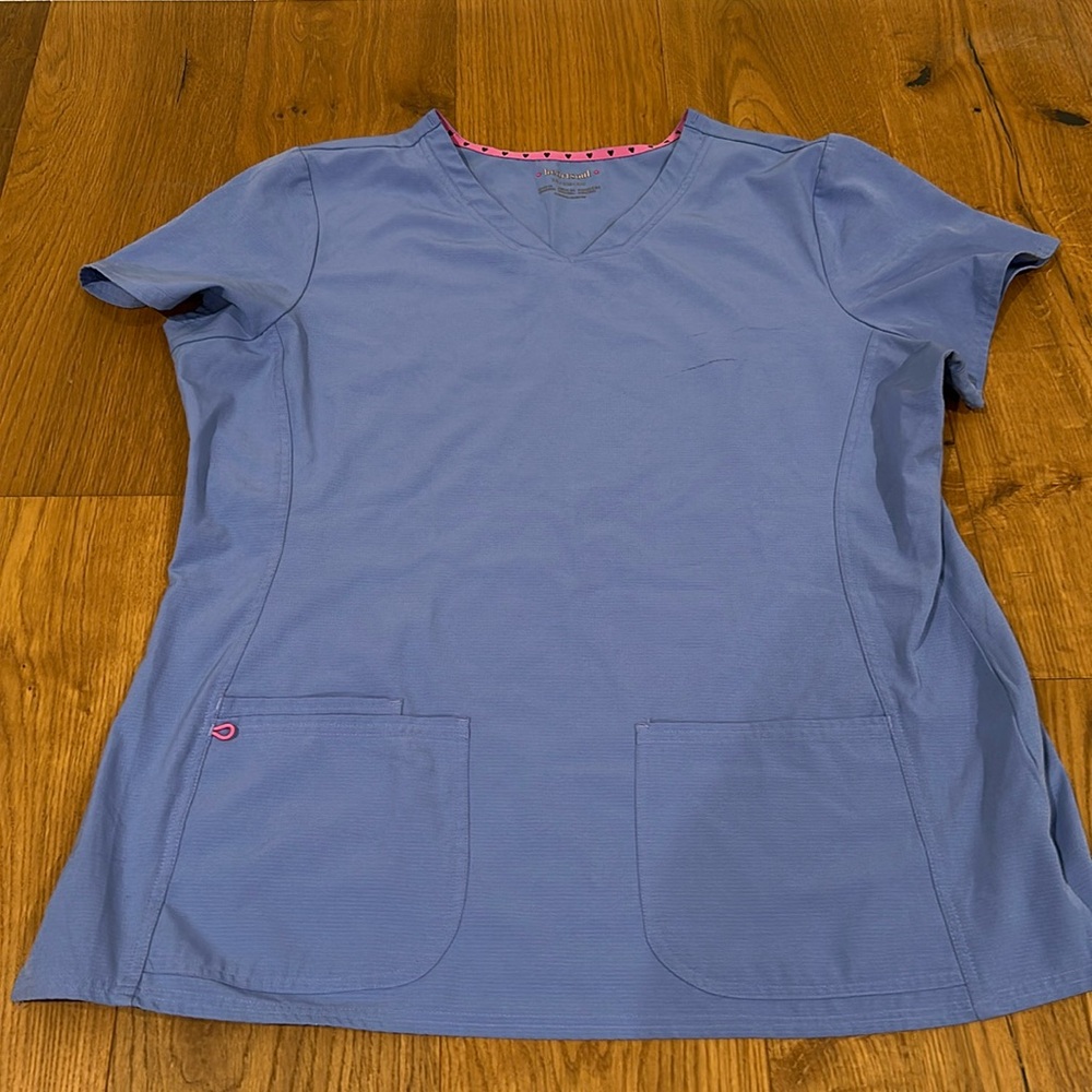 Heartsoul. Ciel Blue. Women’s Scrub Top. 2xl. Good condition. A few signs of wea